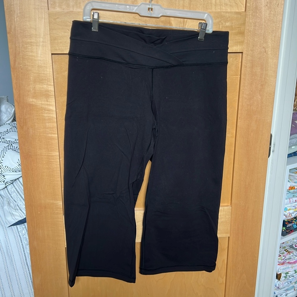 Lululemon Cropped Pants